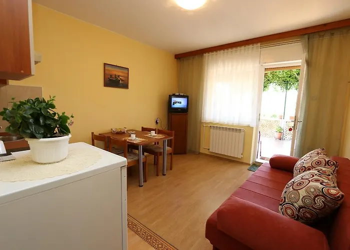 Apartment Mihajic M Klimno